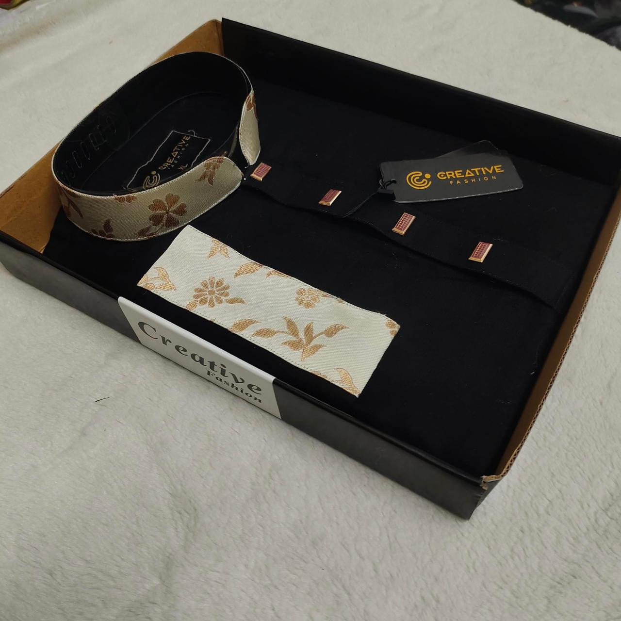 প্রিমিয়াম পাঞ্জাবি (কালো সোনালী কাজ)